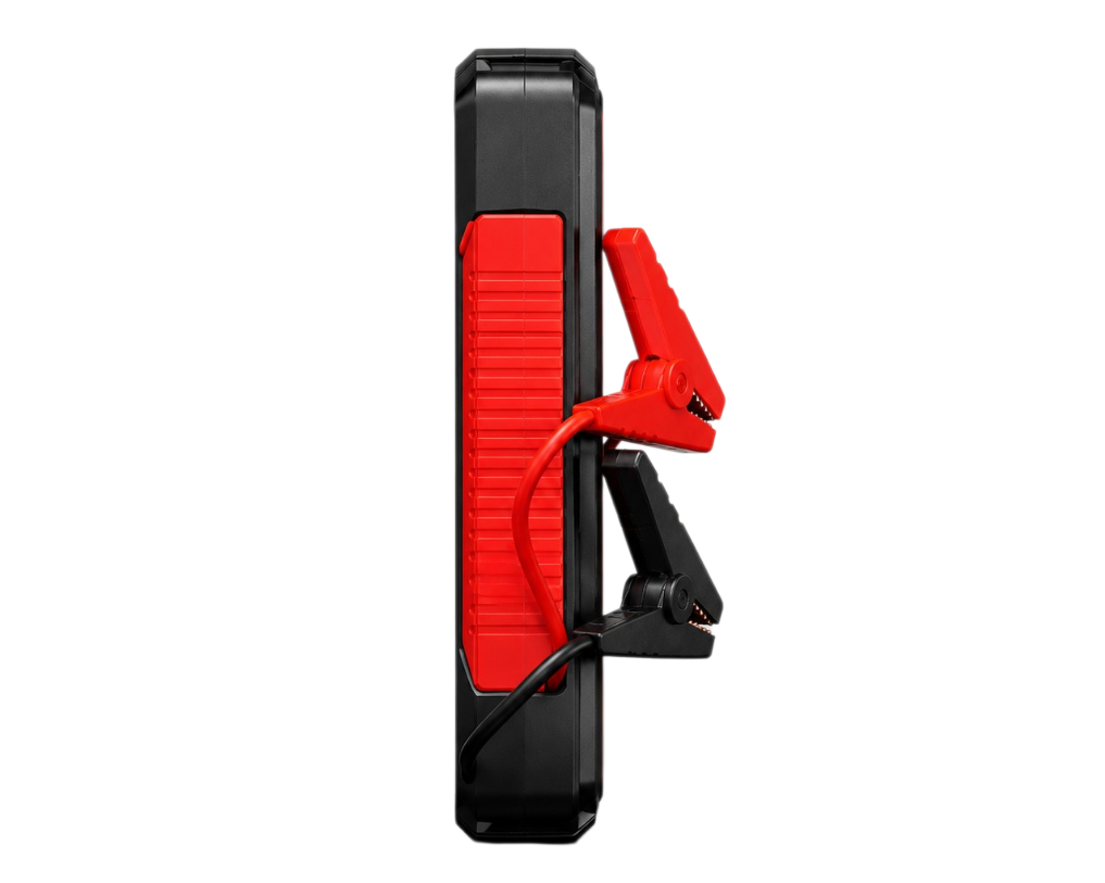 Booster de batterie 12V 2000A portable avec écran numérique et pinces pour démarrage de voiture.
