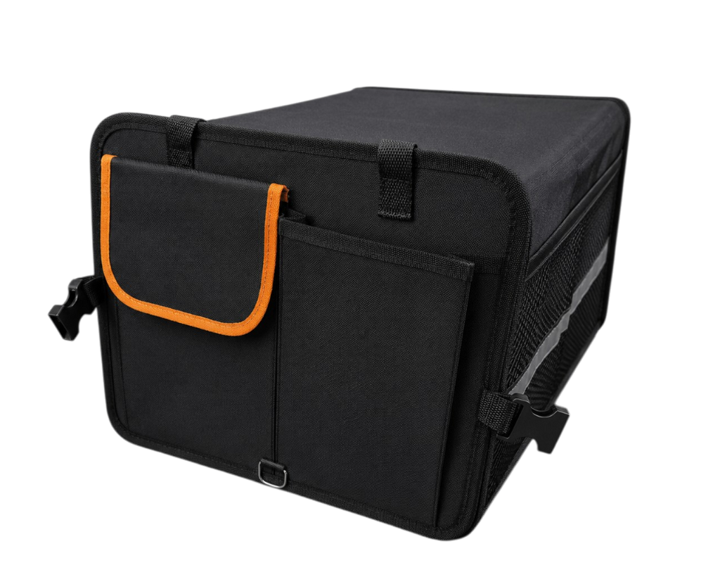 Organisateur de coffre voiture 140L pliable avec compartiments réglables, glacière intégrée et sangles de fixation dans un coffre de voiture.