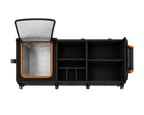 Organisateur de coffre voiture 140L pliable avec compartiments réglables, glacière intégrée et sangles de fixation dans un coffre de voiture.