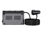 Répartiteur allume-cigare USB-C avec câble long, trois prises allume-cigare et ports USB pour voiture.