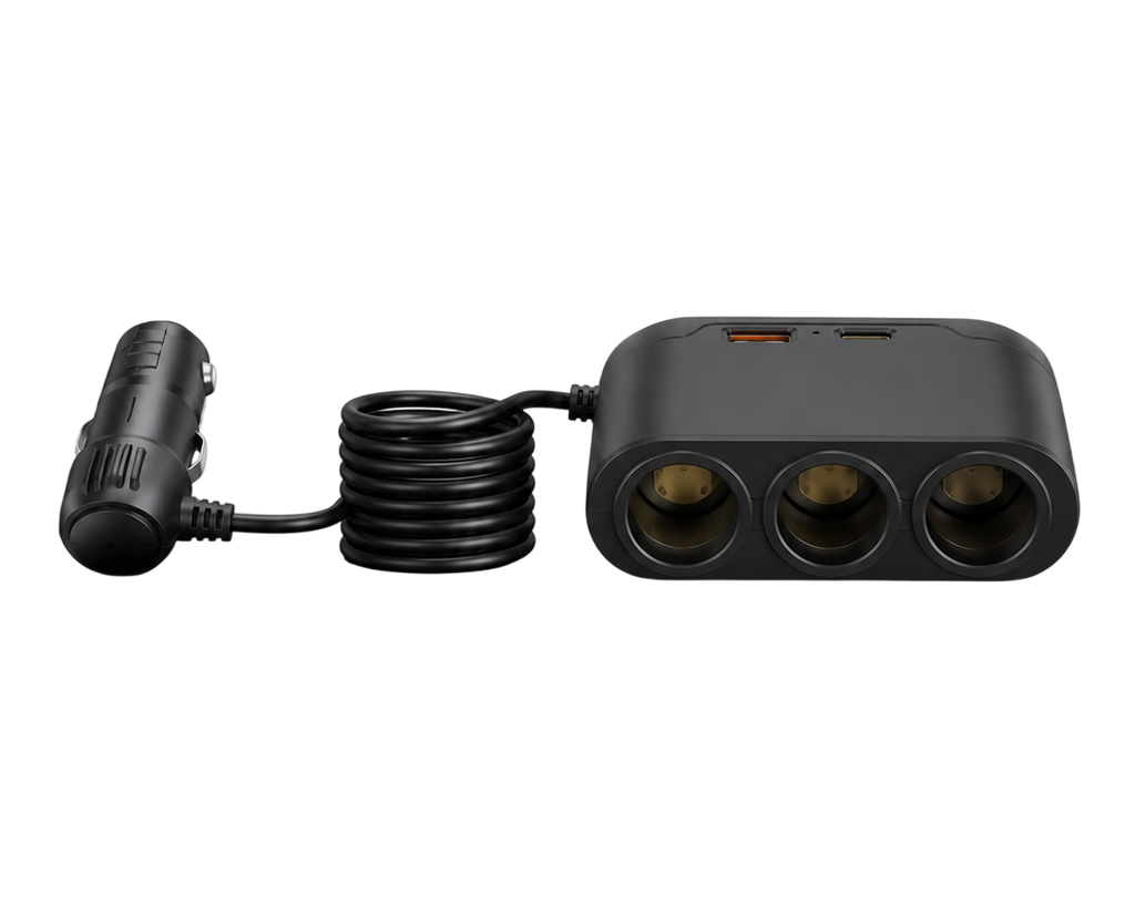 Répartiteur allume-cigare USB-C avec câble long, trois prises allume-cigare et ports USB pour voiture.